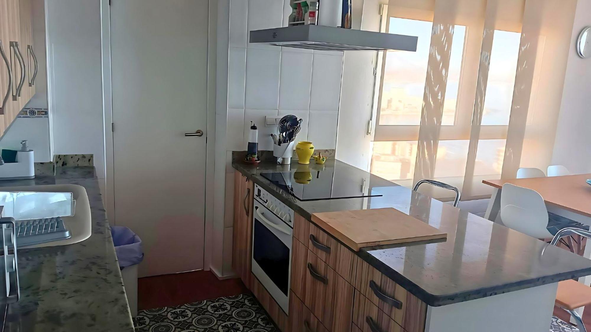Atico A 50M Del Mar. Parking Gratis. A/C Apartment El Campello Luaran gambar