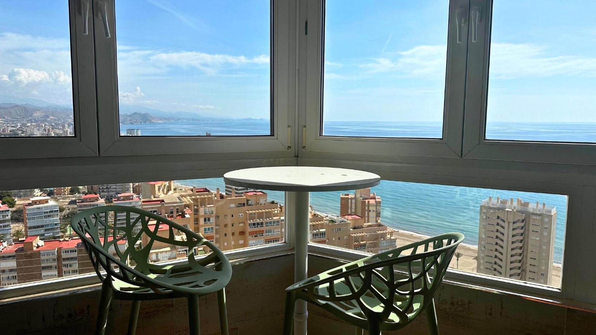 Atico A 50M Del Mar. Parking Gratis. A/C Apartment El Campello Luaran gambar