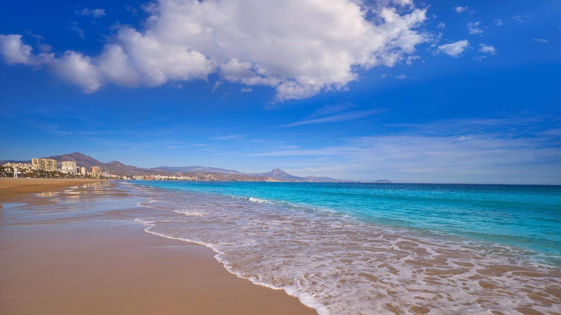 Atico A 50M Del Mar. Parking Gratis. A/C Apartment El Campello Luaran gambar
