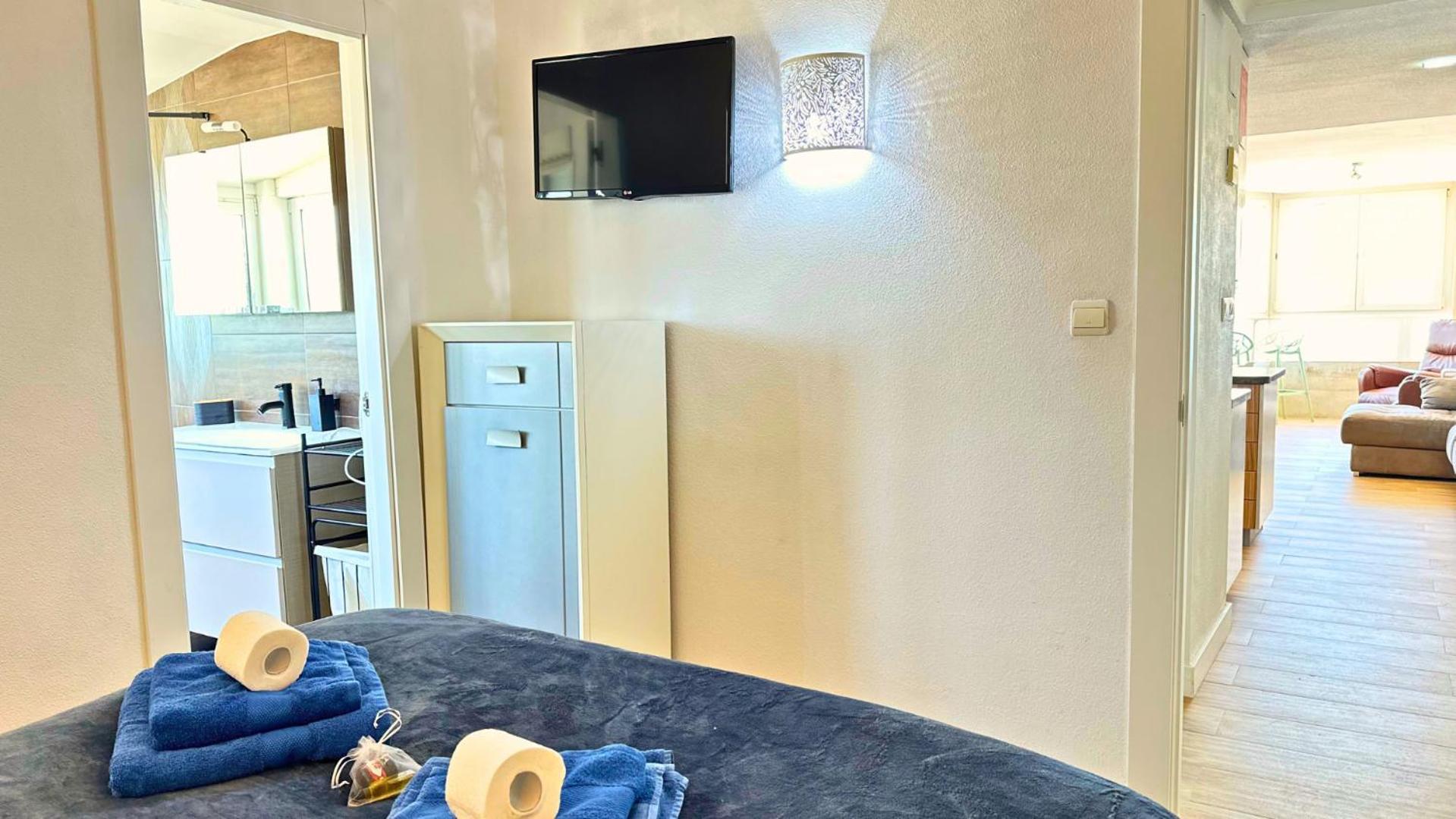Atico A 50M Del Mar. Parking Gratis. A/C Apartment El Campello Luaran gambar